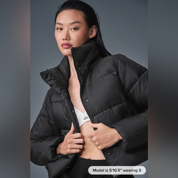 Alo Gold Rush Women's Black Puffer Jacket - Picture 2 of 6